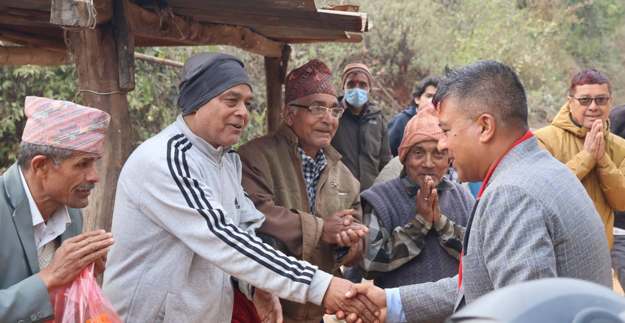 पाल्पामा काँग्रेस उम्मेदवारको घर दैलो : मतदाता भन्छन् ‘यसपाली गगन सरकार नै हो’