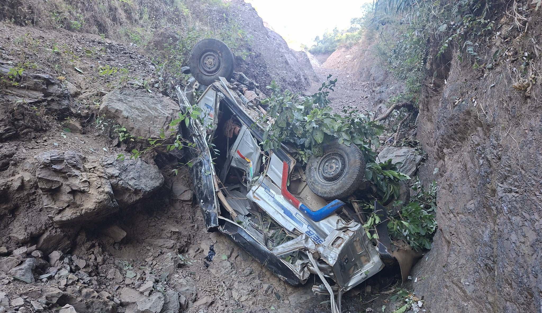 पाल्पामा जिप दुर्घटना : तीन जनाको मृत्यु, आठ घाइते