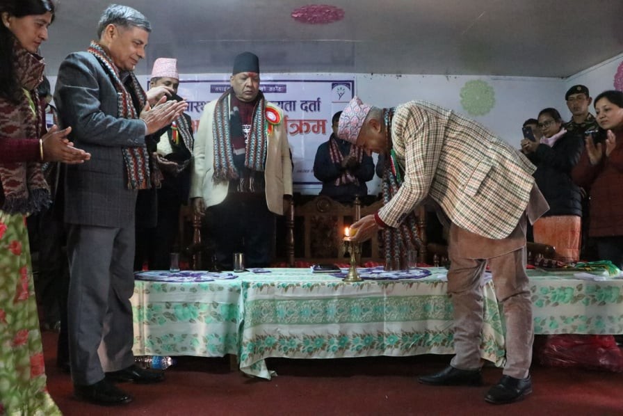 मन्त्री ज्ञवालीद्वारा गुल्मीमा स्वास्थ्य बीमाको शुभारम्भ