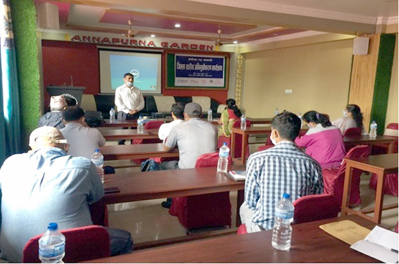 तानसेनमा कोरोना भाइरस सम्बन्धी जिल्लास्तरीय अभिमुखिकरण