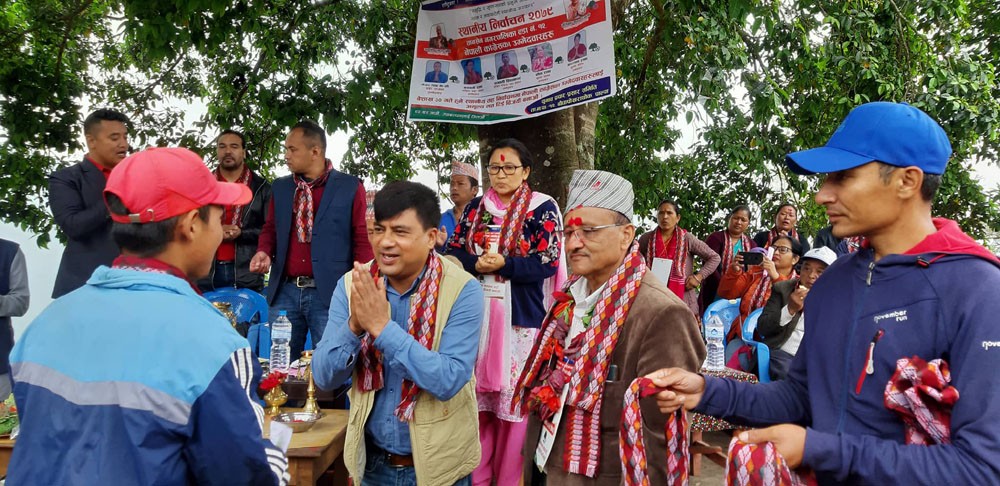 पाल्पामा बढ्दै चुनावी रौनकता, समृद्धि र विकासका मुद्दासहित घरदैलोमा उम्मेदवार