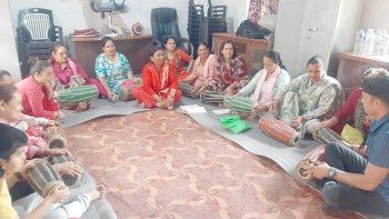 राष्ट्रिय लोकदोहोरी प्रतिष्ठानद्वारा मादल बजाउने तालिम