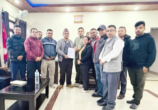 कैलाशनगर र बतासेडाडाँका स्थानीयले गराए स्थानीय सरकारको ध्यानाकर्षण