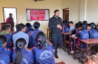 प्रभु बैंक पाल्पा शाखाद्वारा विद्यार्थीलाई वित्तिय साक्षरता
