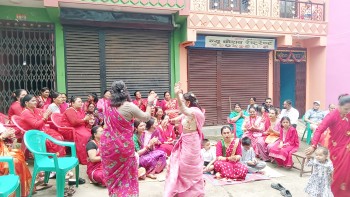 बदलिँदो तीज : हराउँदै पुराना भाका, बढ्दै भड्किलोपन