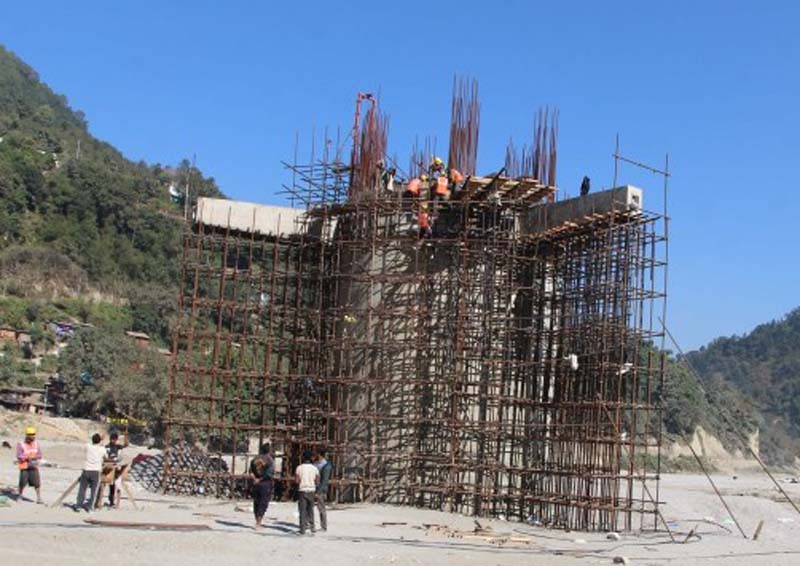 रिडीमा तीनमुखे पुलको काम धमाधम, पुल बन्ने पक्का भएपछि स्थानीयमा खुसी