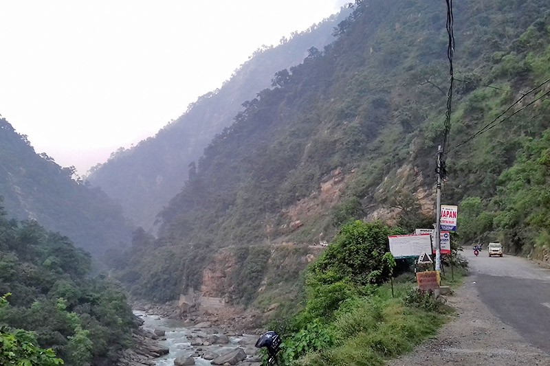 अवरुद्ध सिद्धार्थ राजमार्ग खुल्यो
