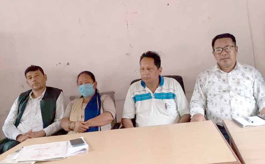 तिनाउका शिक्षकलाई अनिवार्य विद्यालय उपस्थित हुन निर्देशन