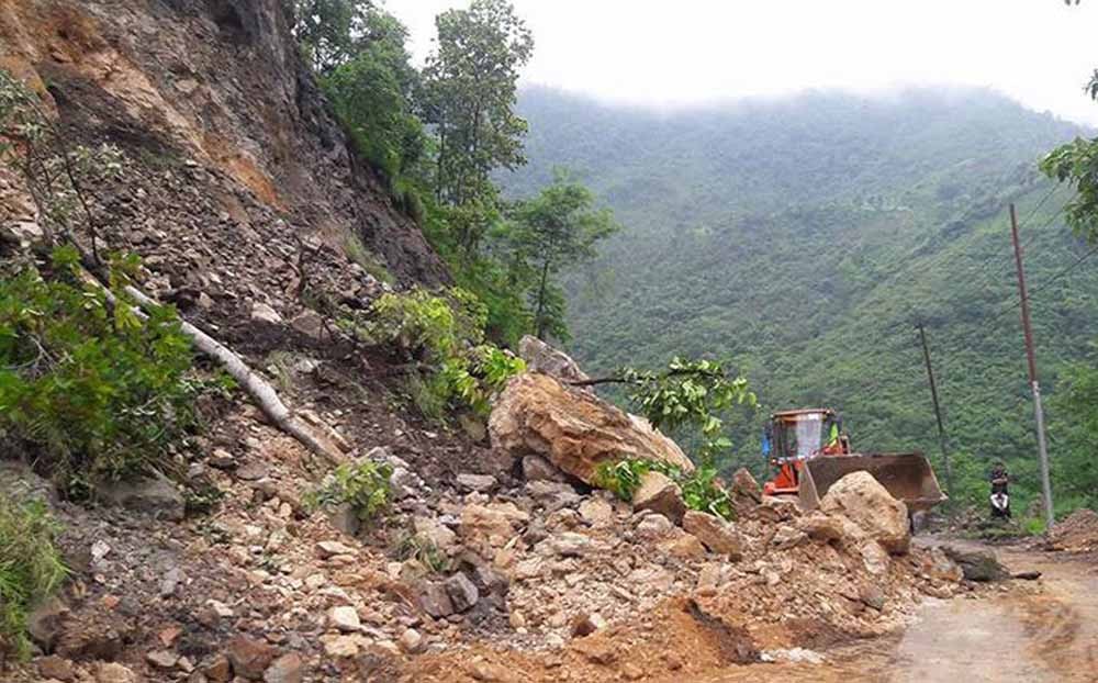 अवरुद्ध सिद्धार्थ राजमार्ग खुल्यो