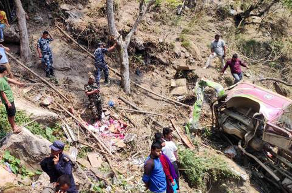 पाल्पामा बस दुर्घटना : एकको मृत्यु, ३६ घाइते (अपडेट)