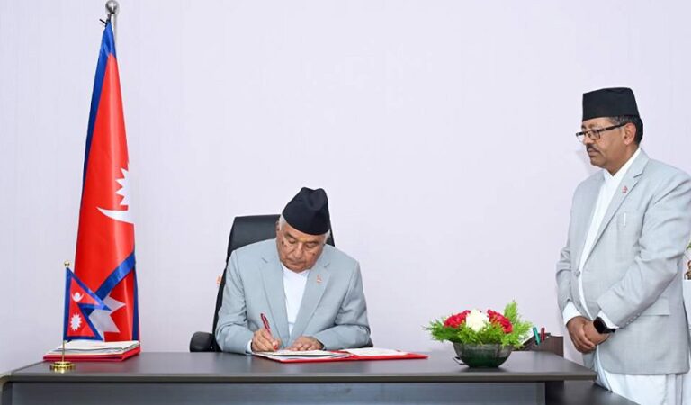 राष्ट्रपतिद्वारा ६ अध्यादेश जारी, २ अध्ययनमै