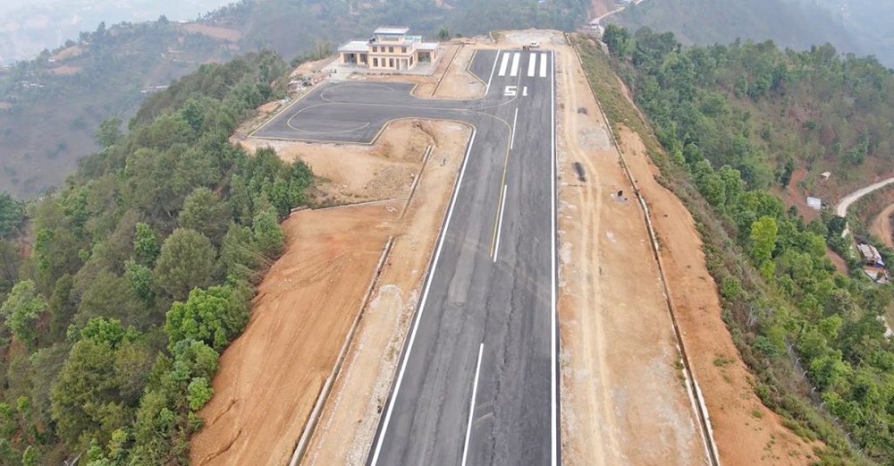 रेसुङ्गा विमानस्थलमा हरेक शुक्रबार उडान हुँदै