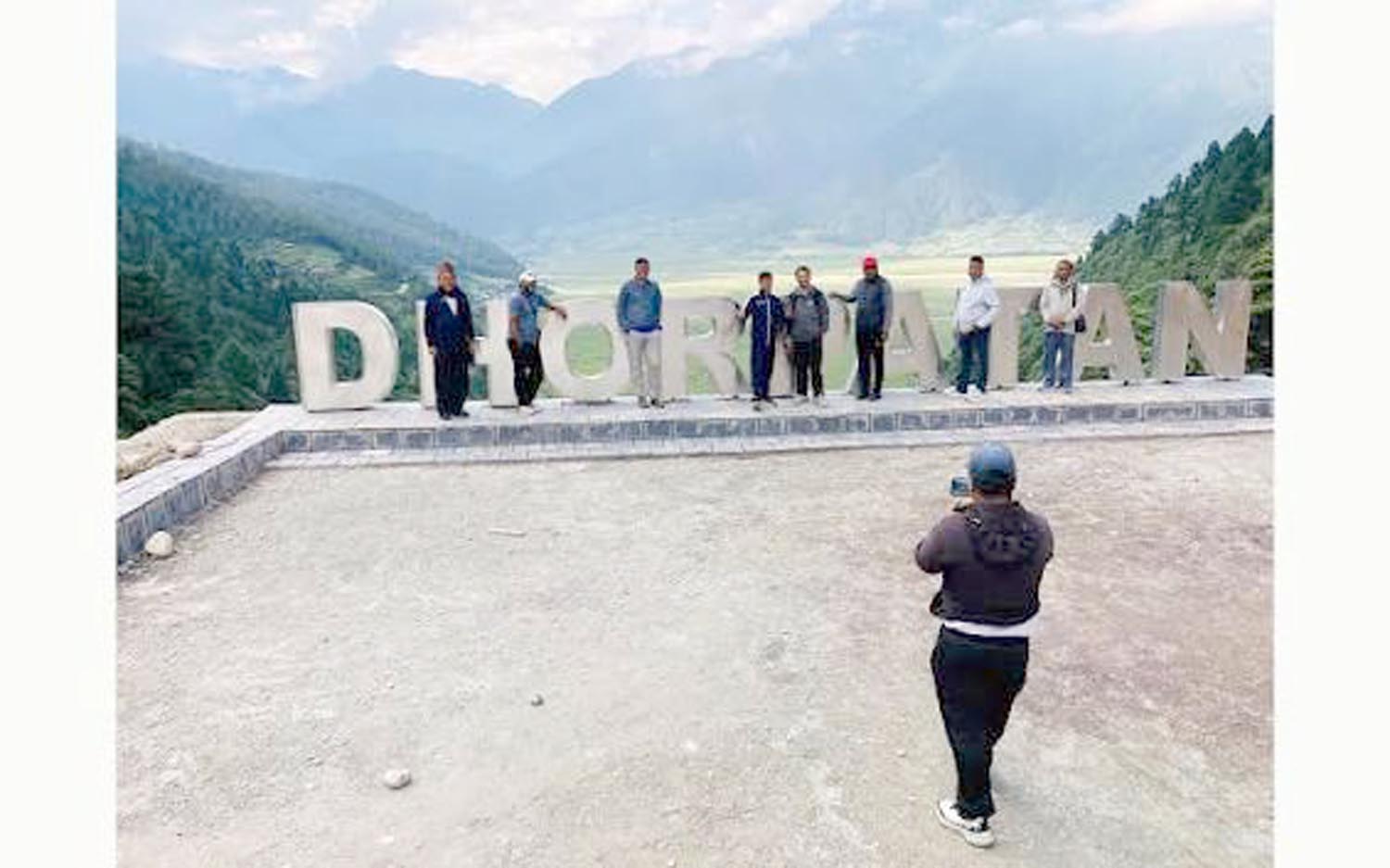 ढोरपाटनमा ३७ हजार पर्यटक, ४७ लाख आम्दानी