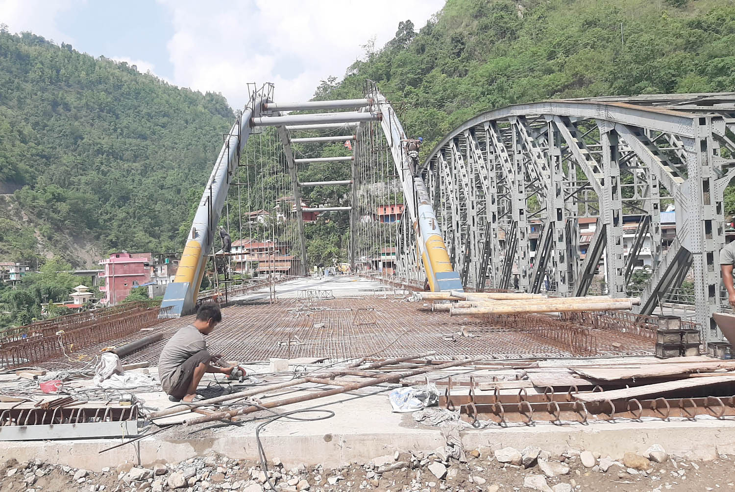 कालीगण्डकी नदीमा निर्माणाधीन ‘सिग्नेचर ब्रिज’को निर्माणकार्य ९५ प्रतिशत सकियो