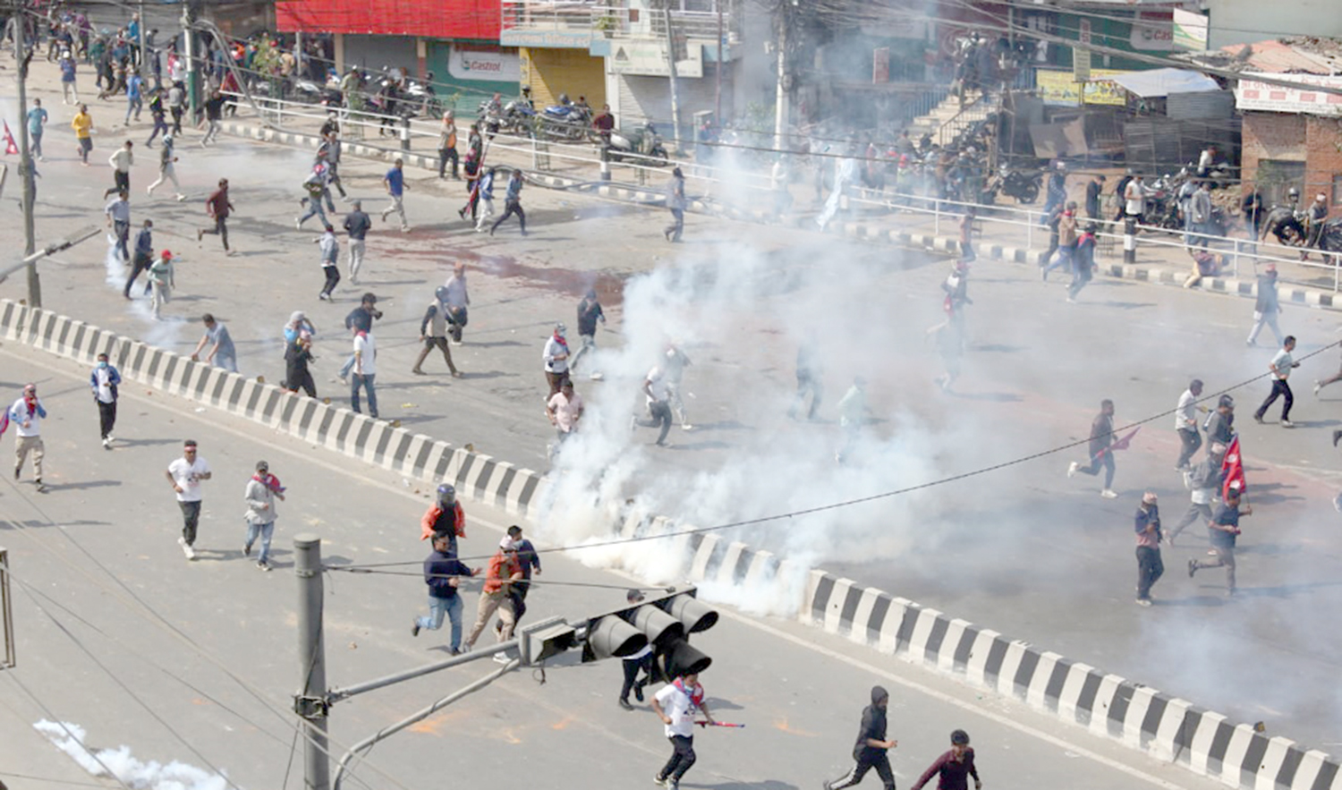 राजावादीको प्रदर्शन अराजक बन्दै गएपछि कफ्र्यु