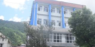 अस्पताल भवन निर्माणमा ढिलाइ हुँदा उपचार सेवा प्रभावित