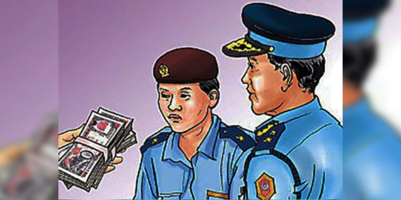 घुस रकमसहित प्रहरी नायब निरीक्षक पक्राउ