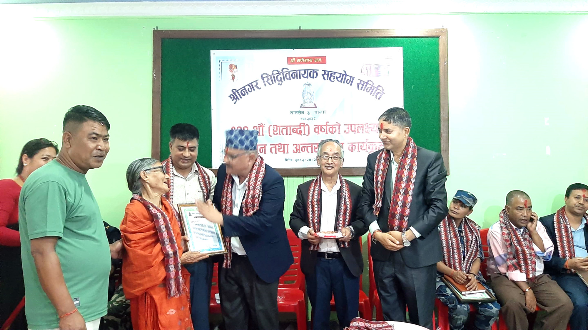 सय वर्षमा श्रीनगर सिद्धि विनायक गणेशको रथयात्रा : योगदान गर्नेहरुलाई सम्मान
